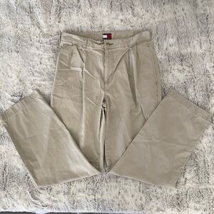 Tommy Hilfiger Men's Khaki Chinos